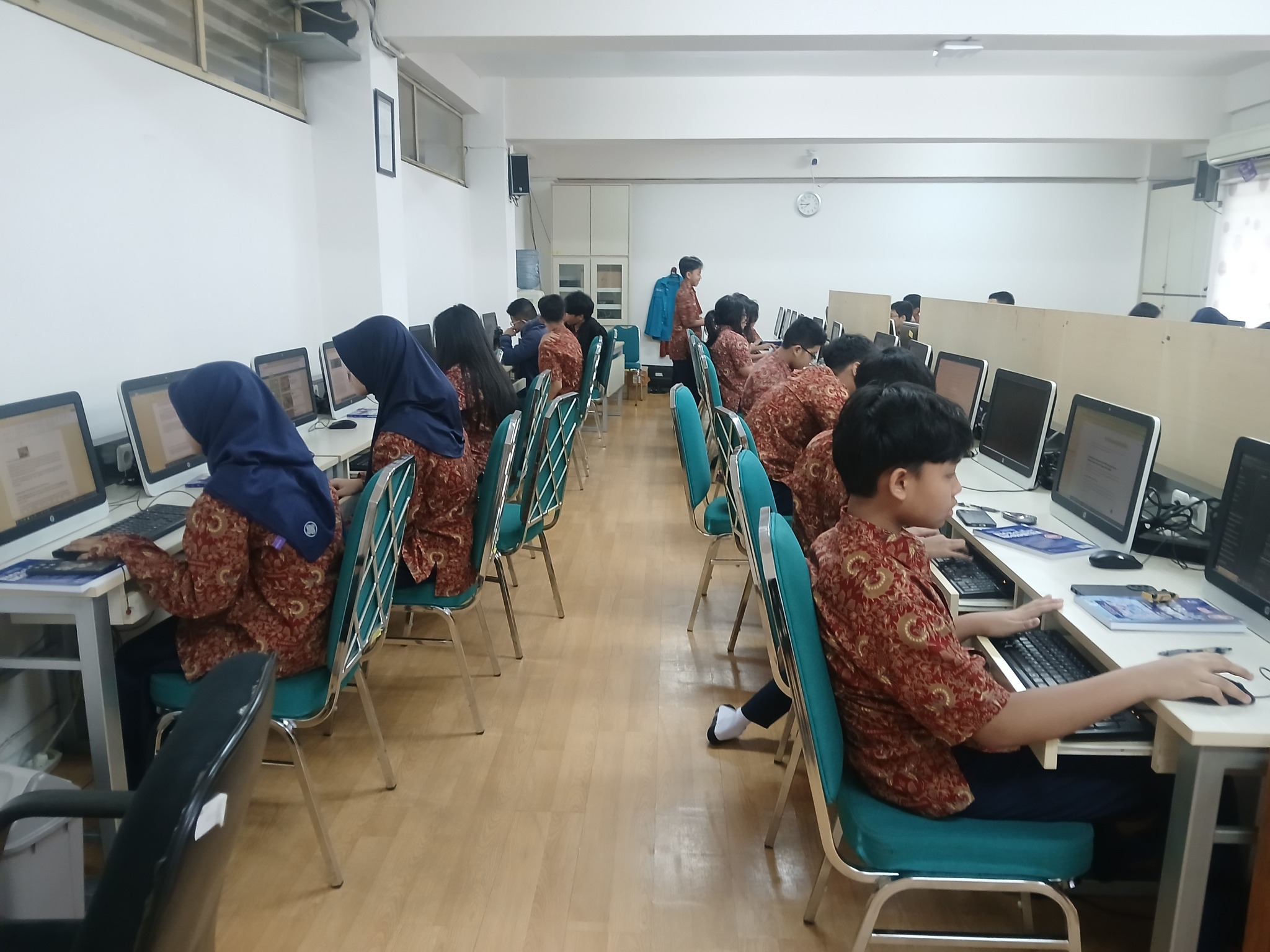 Jawaban Soal PG Bab 4